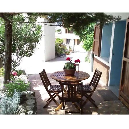 Bilocale A Pochi Metri Dal Mare Villa Ла Мадалена Екстериор снимка