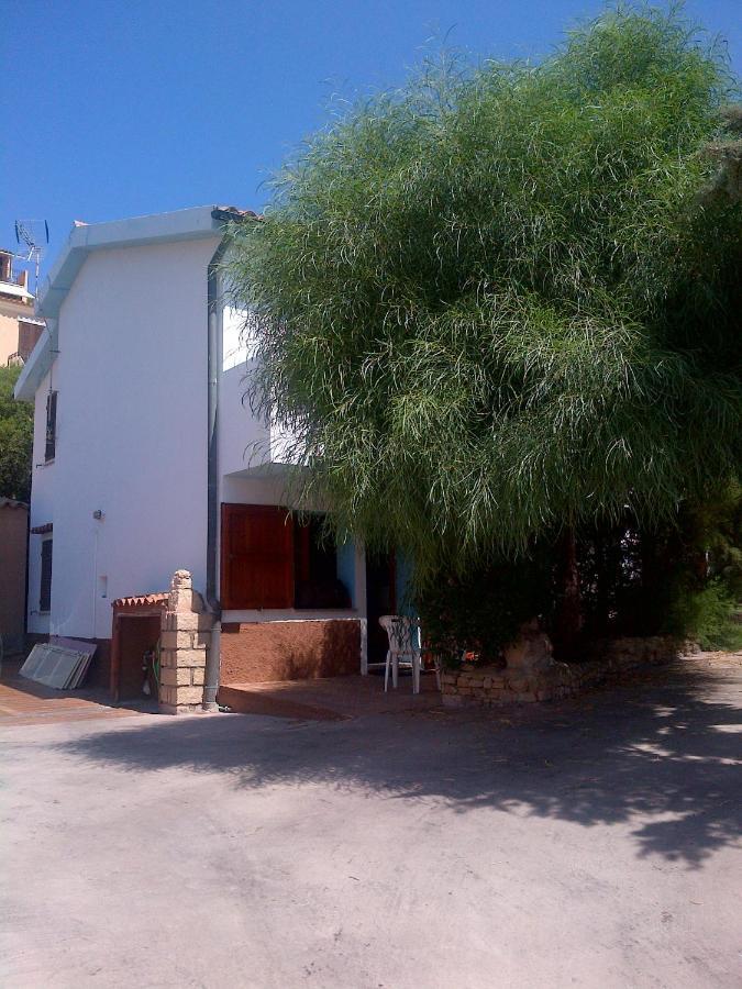 Bilocale A Pochi Metri Dal Mare Villa Ла Мадалена Екстериор снимка